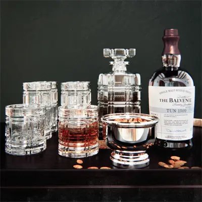 Modern Quiet Luxury Wine Set