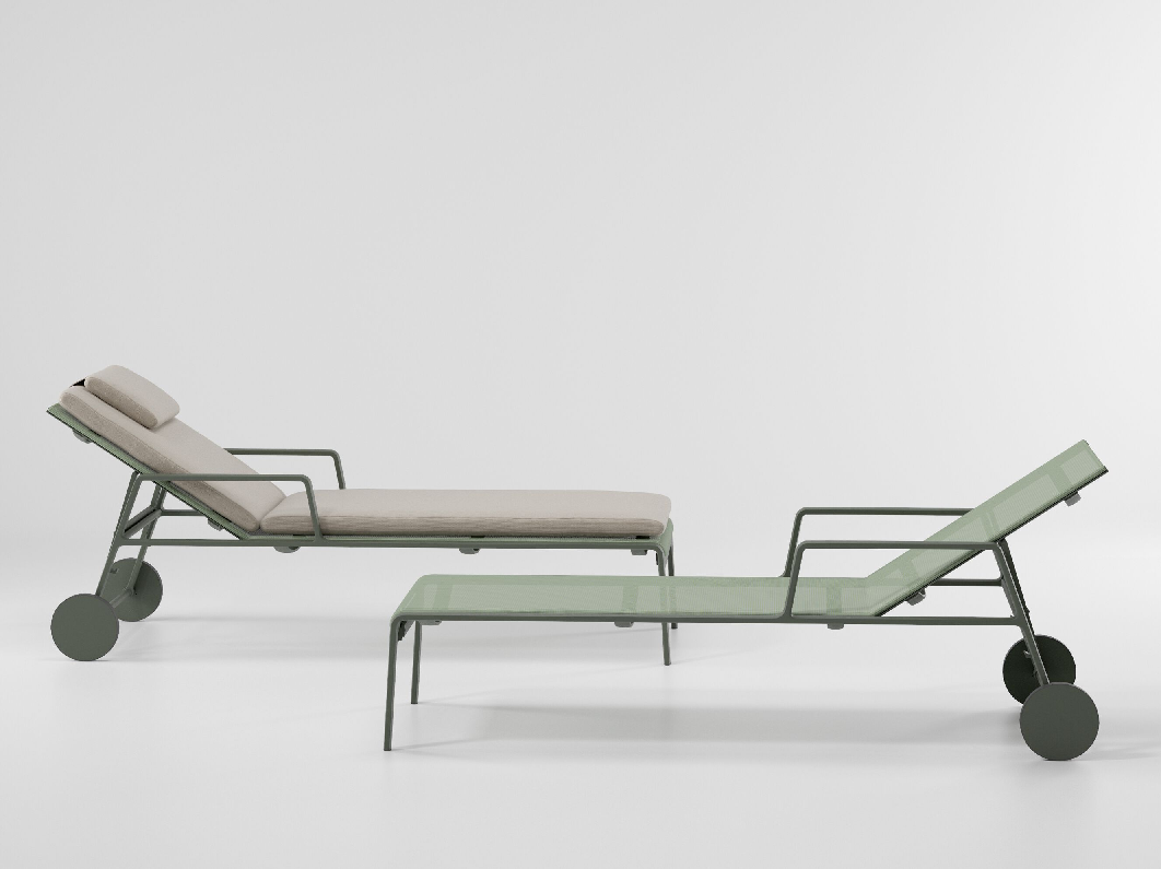 Modern Outdoor Lounger