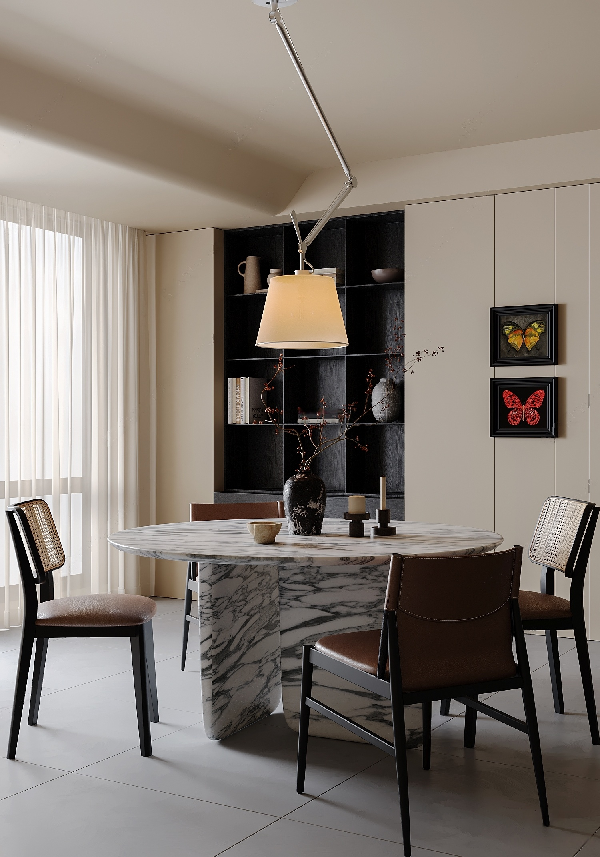 Modern Dining Room (Home)