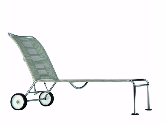 Modern Outdoor Lounger